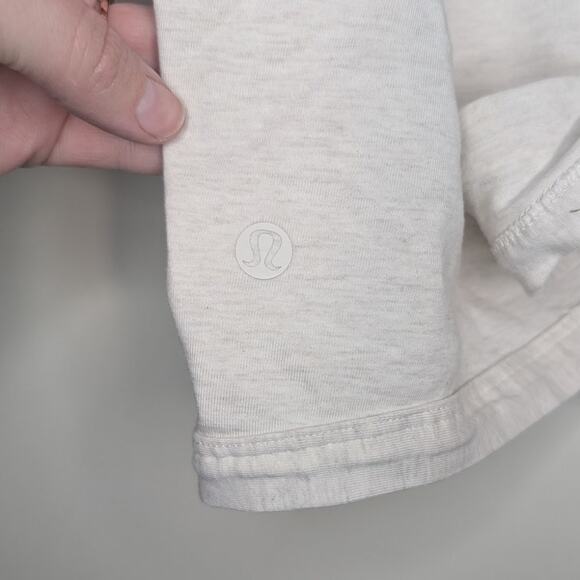 Lululemon It's A Tie Wrap Short Sleeve Tee in Heathered White Opal, Size 10 - Picture 10 of 10